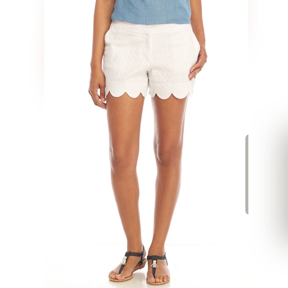 Crown and Ivy Scallop Hem Shorts